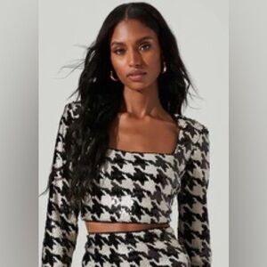 ASTR Sequin Crop Top